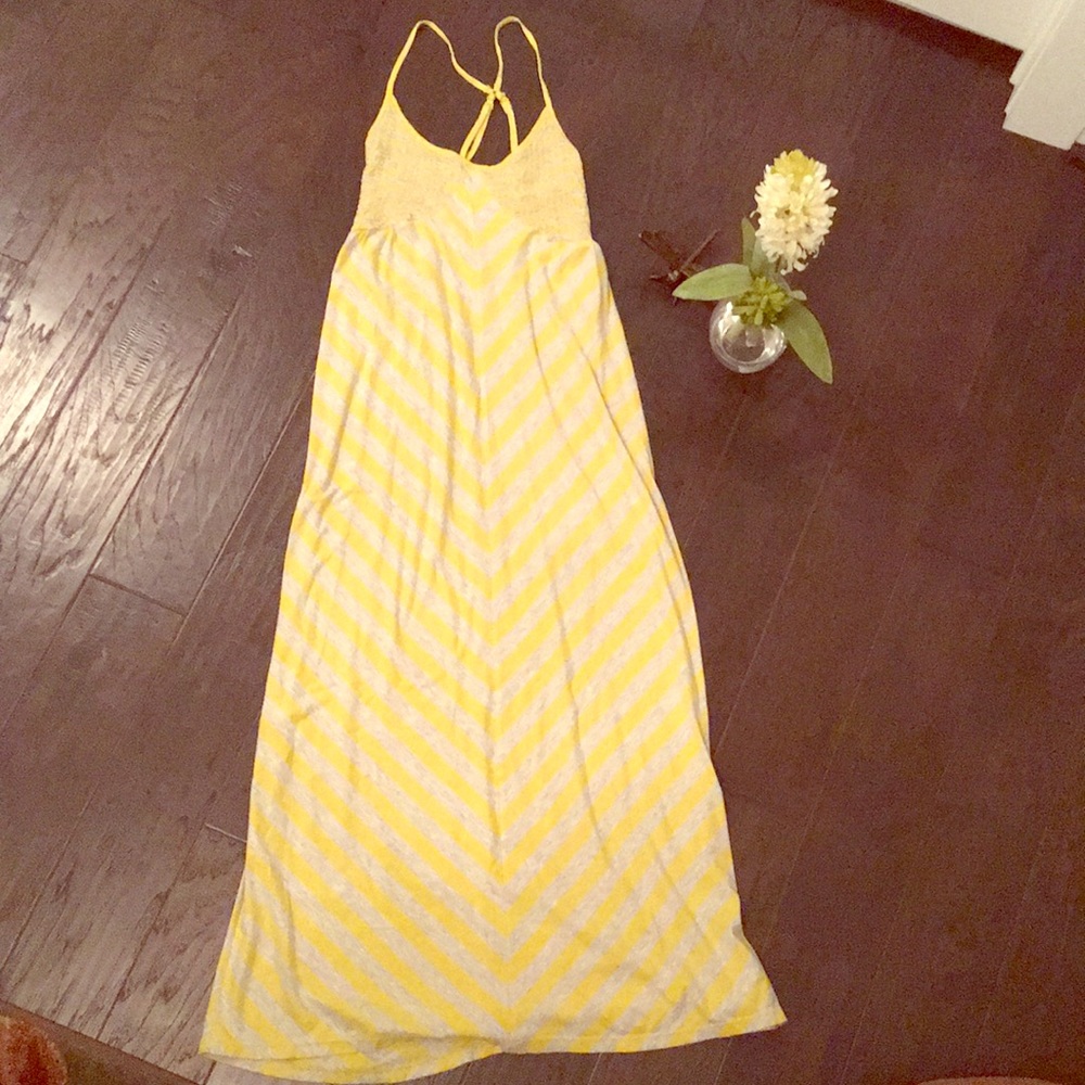 Gently Used Thursday Friday Yellow And Grey Maxi💛